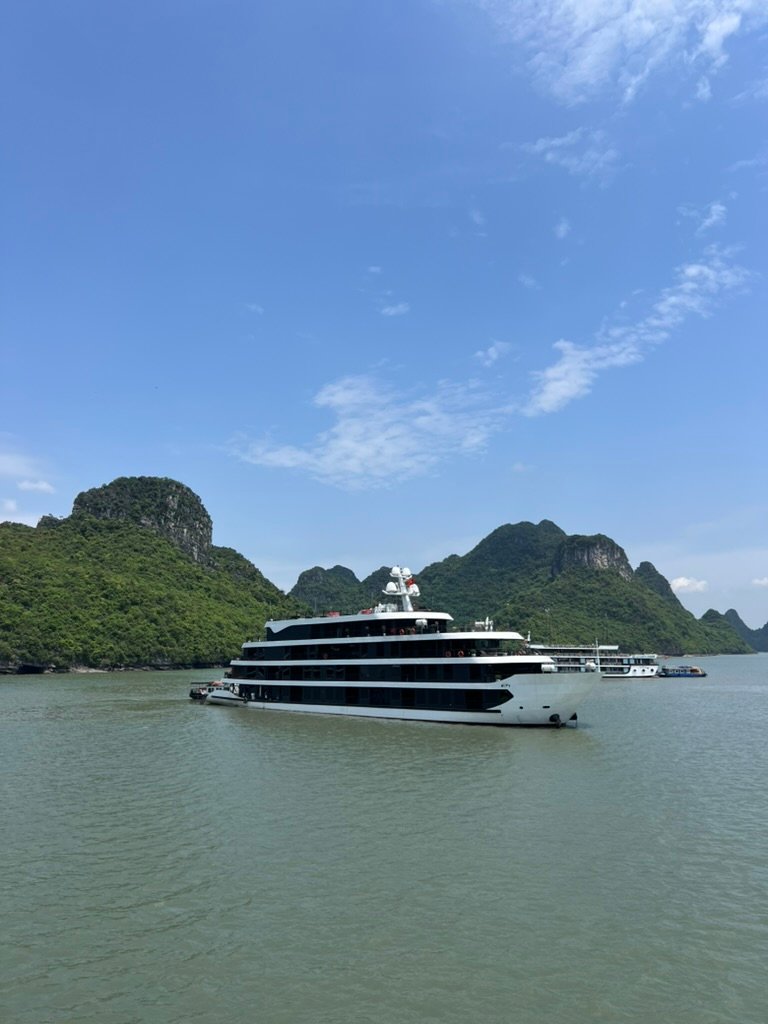 LA TIARA WANDERERS Vietnam Images (11)