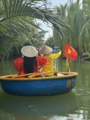 LA TIARA WANDERERS Vietnam Images (6)