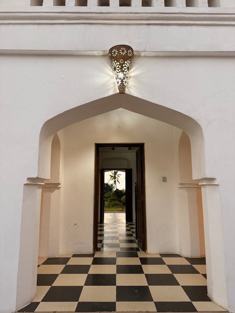 LA TIARA WANDERERS Zanzibar Images (39)